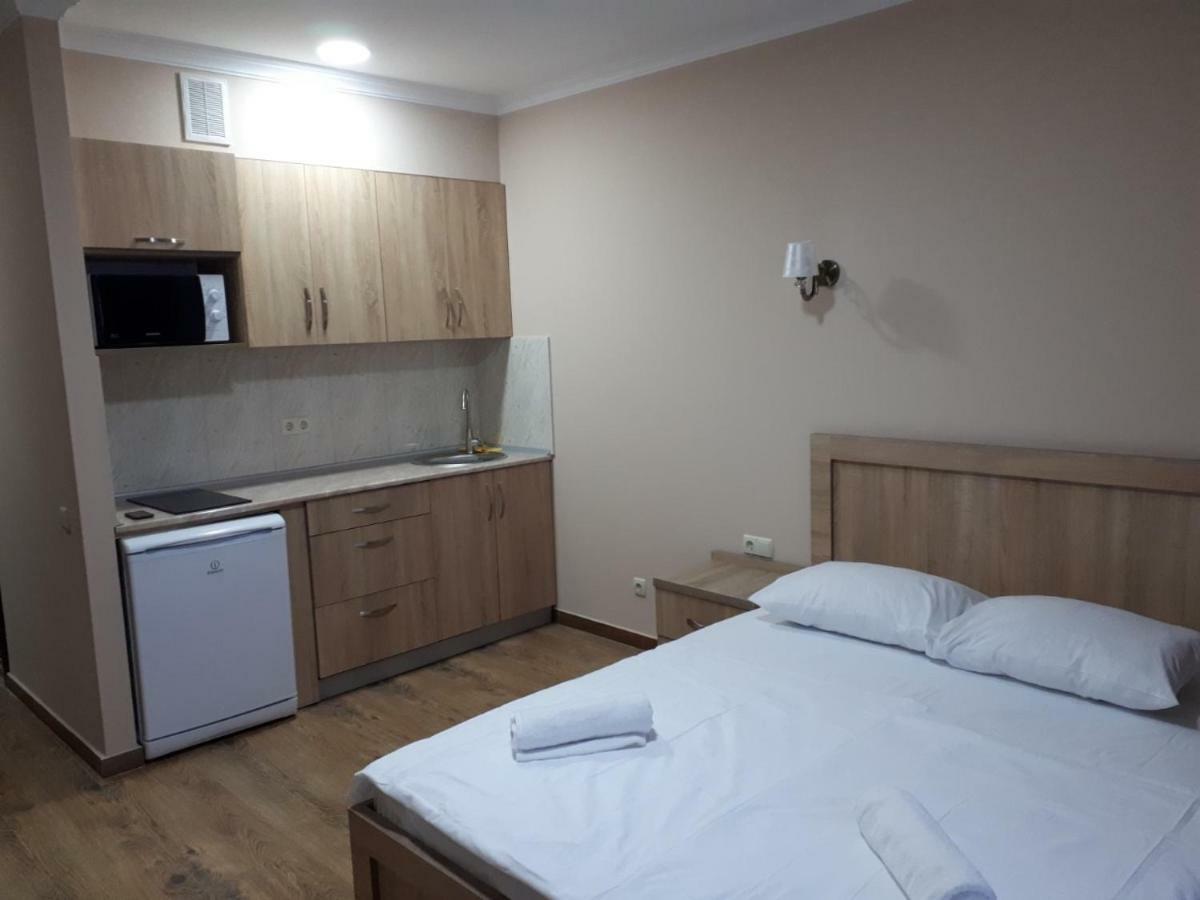 Jemka'S Modern Apartment Батуми Екстериор снимка